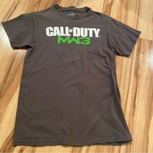 CALL of DUTY MW3 T-Shirt—S/fits like XS